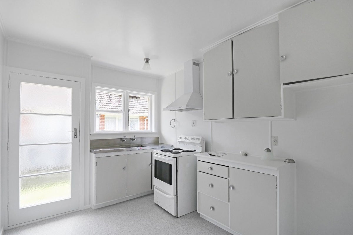 3/1032 Fergusson Drive, Clouston Park, Upper Hutt - Carousel 1