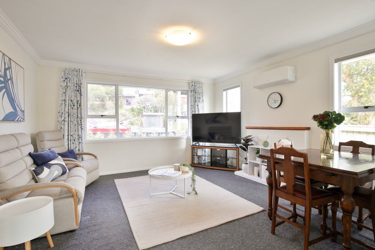 1/9 Kowhai Street, Tawa, Wellington - Carousel 2