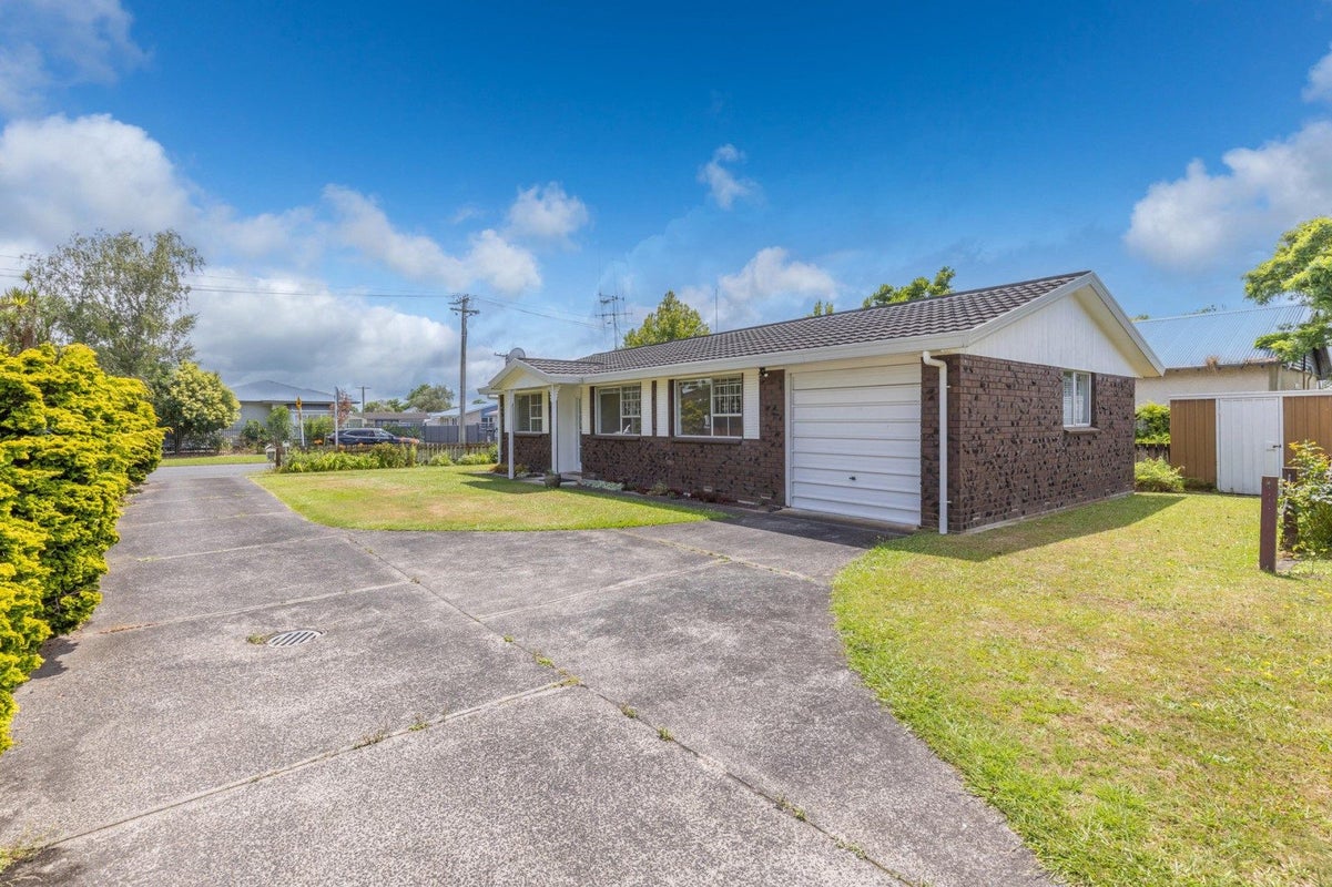 18A Claude Street, Fairfield, Hamilton - Carousel 2