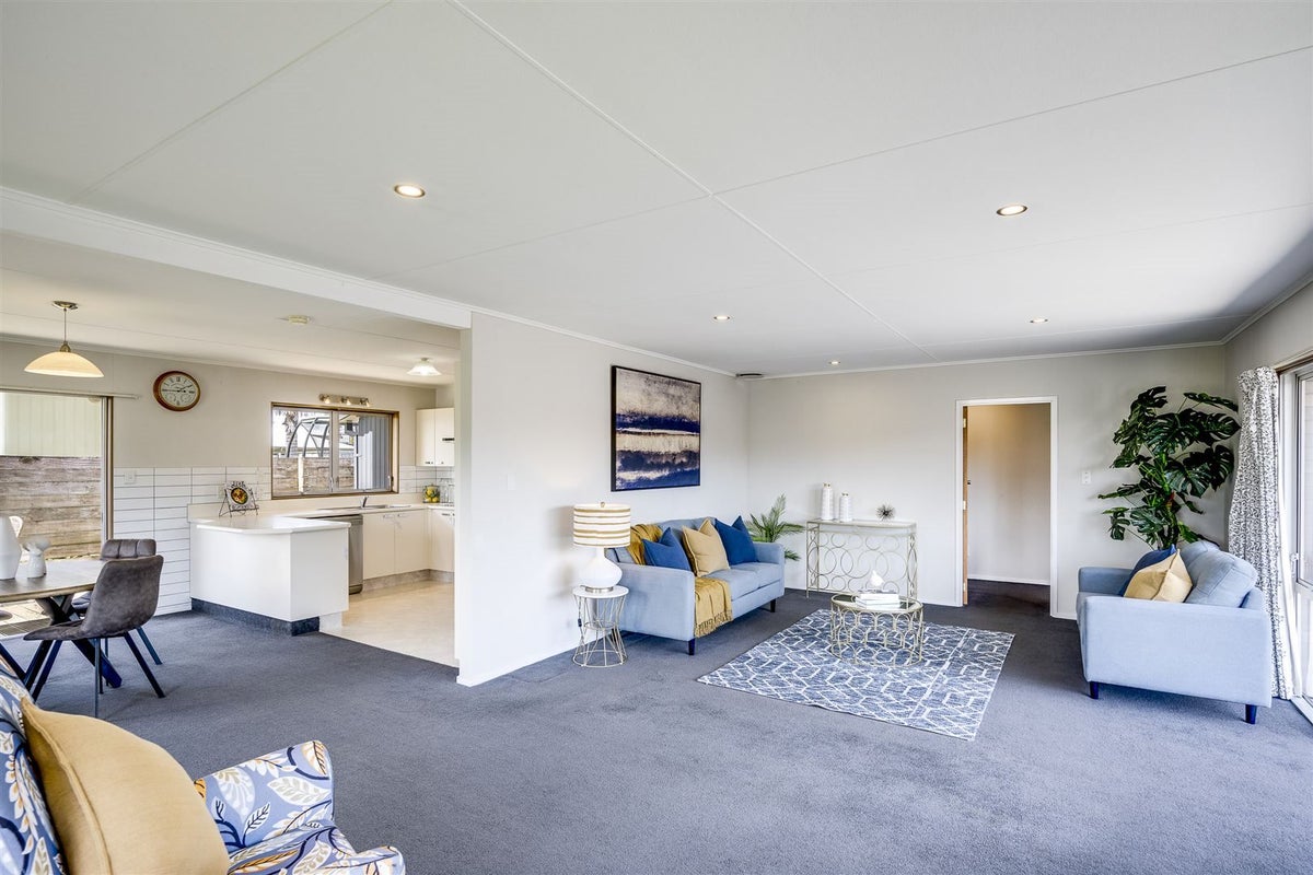 11 Laurent Place, Greenmeadows, Napier - Carousel 1