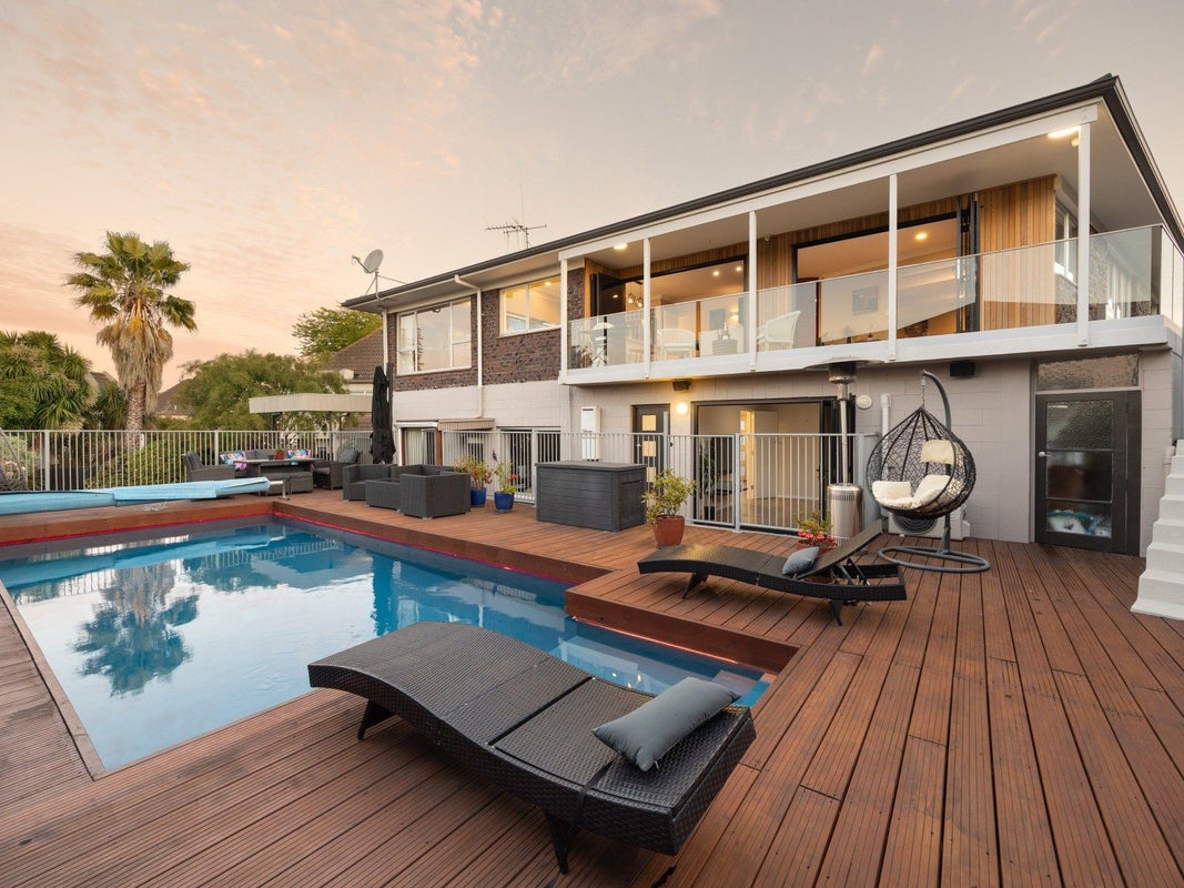 72 St Andrews Terrace, St Andrews, Hamilton - Carousel 1
