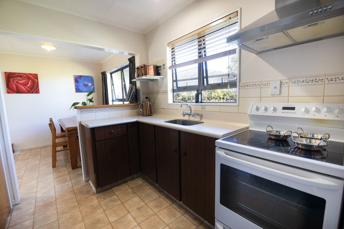 29A PEDDIE ST, TARADALE, NAPIER - Carousel 2