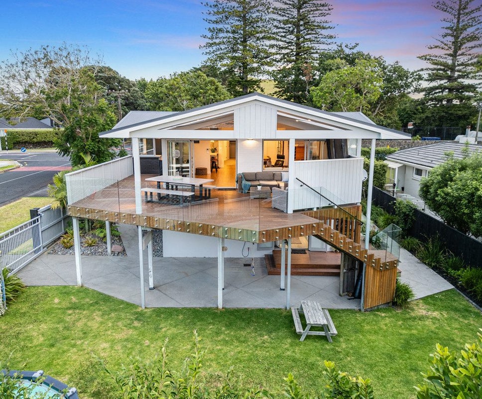 46 Church Road, Mangere Bridge, Auckland - Carousel 1