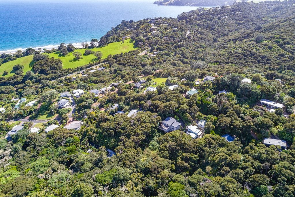 75 Victoria Road South, Onetangi, Waiheke Island - Carousel 2