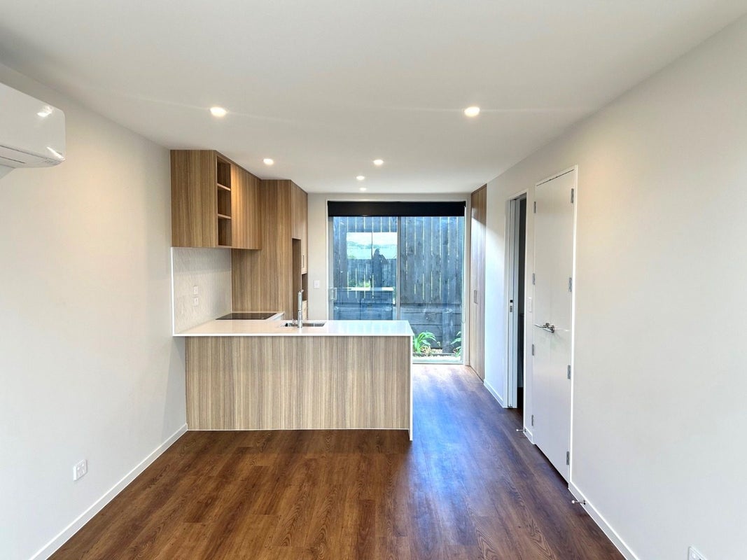 17/25 Tranent Road, Mangere, Auckland - Carousel 1