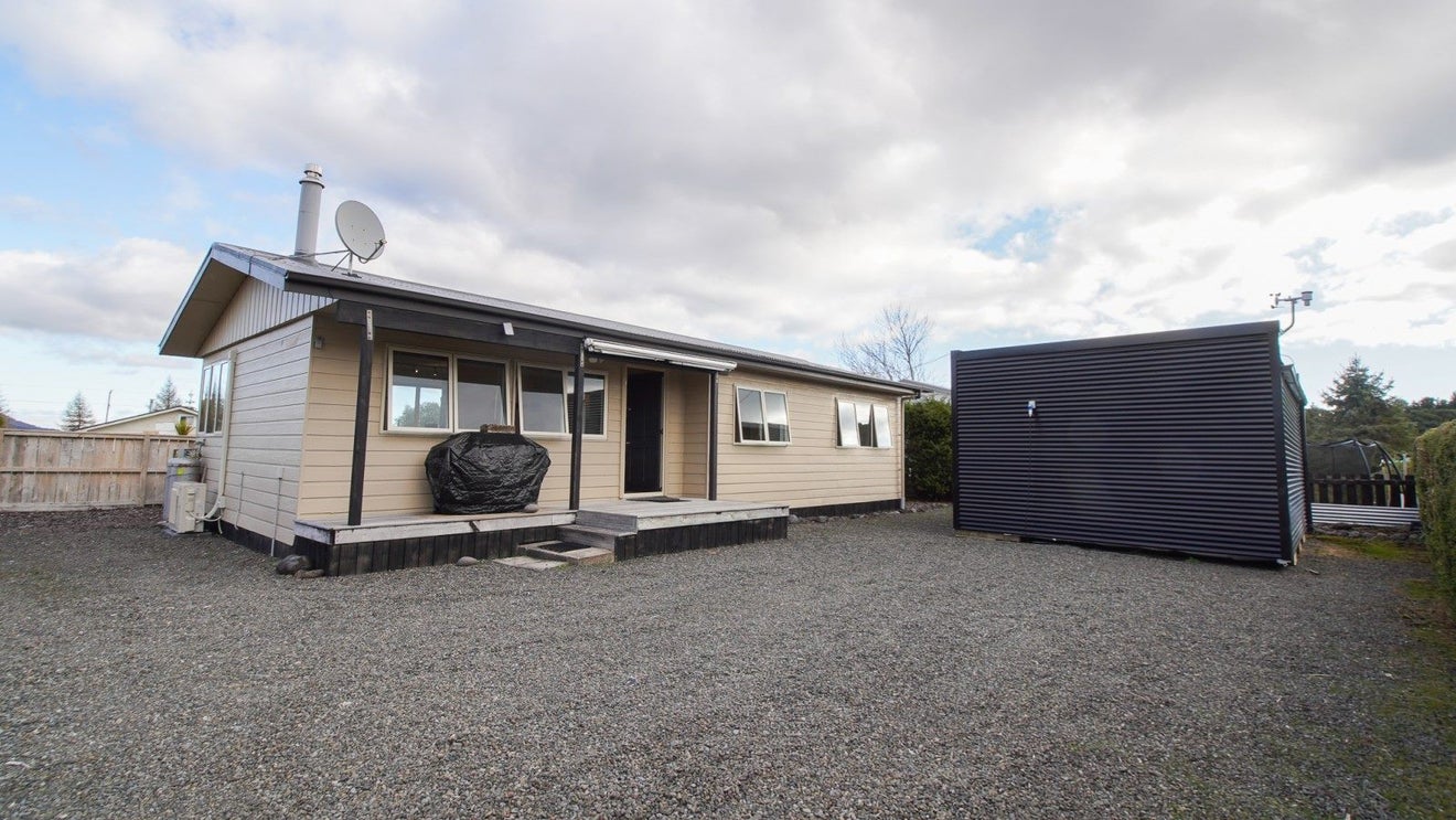 11A Mackenzie Street, Waimarino, National Park - Carousel 1