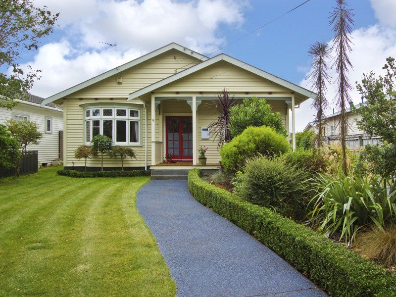 15 Norton Park Avenue, Fairfield, Lower Hutt - Carousel 19
