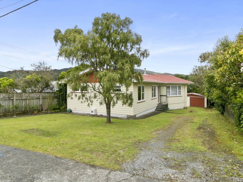 13 Isabel Grove, Wainuiomata, Lower Hutt - Carousel 1