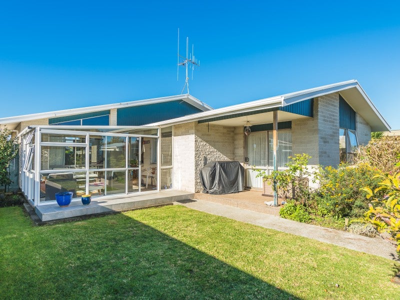 23 Exeter Crescent, Springvale, Whanganui - Carousel 1