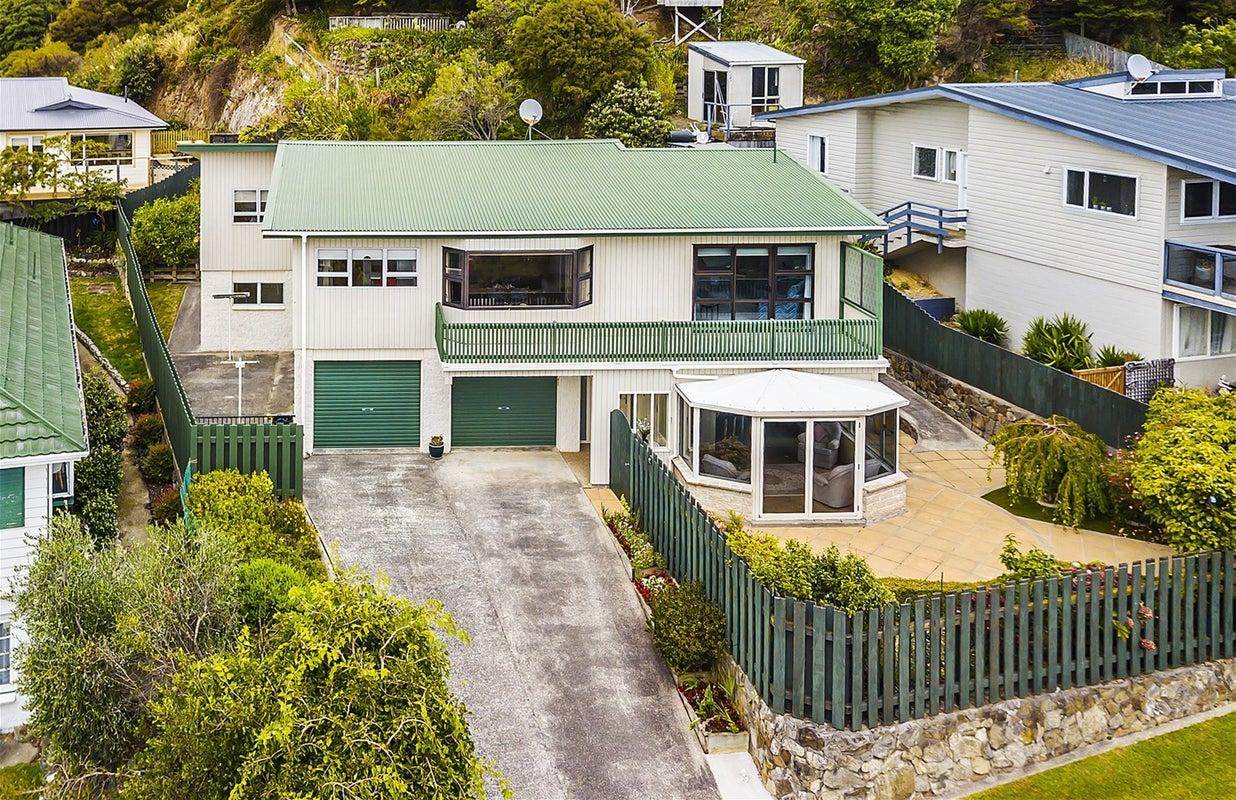 3 Leeward Drive, Whitby, Porirua - Carousel 2