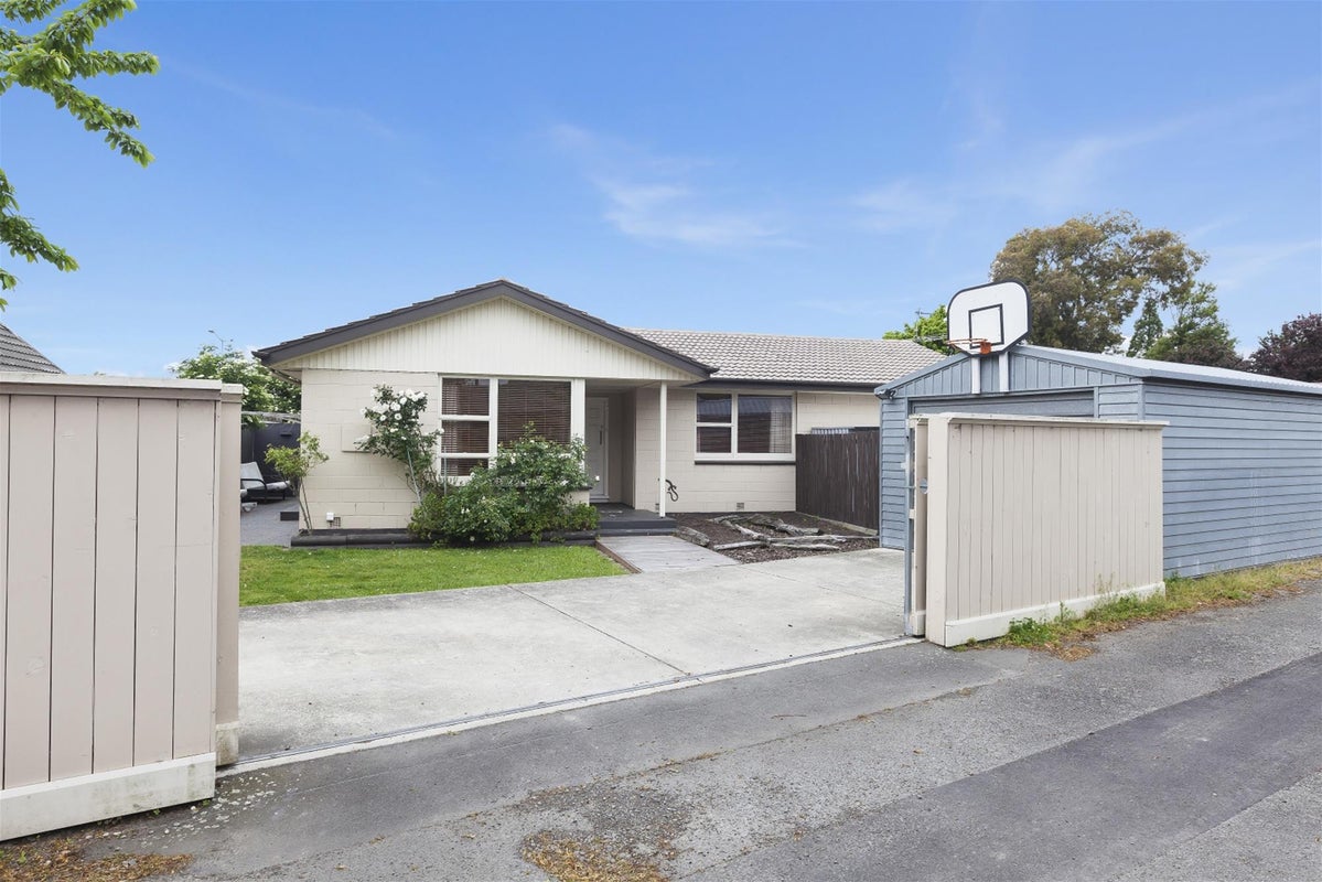 1/23A Saunders Place, Redwood, Christchurch - Carousel 1
