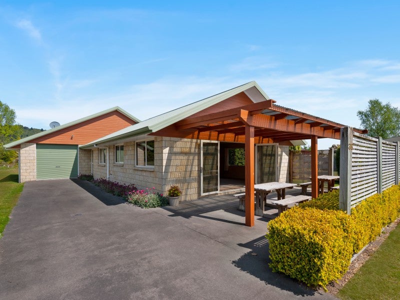 36 Lakemere Way, Kinloch, Taupo - Carousel 1