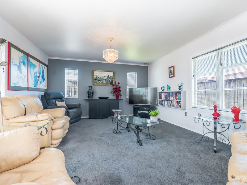 33 Fairfield Avenue, Fairfield, Lower Hutt - Carousel 2