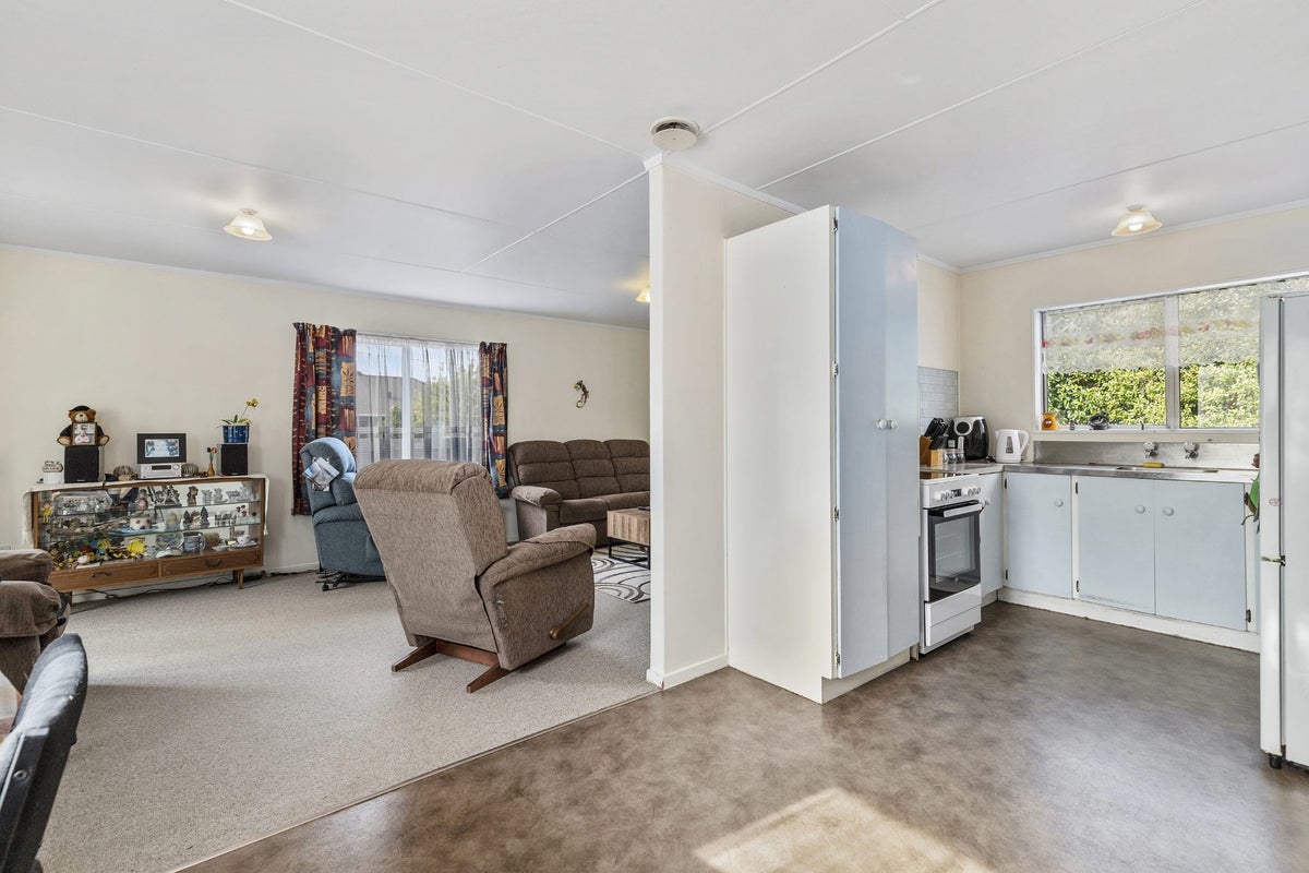 24A Odette Street, Bader, Hamilton - Carousel 2