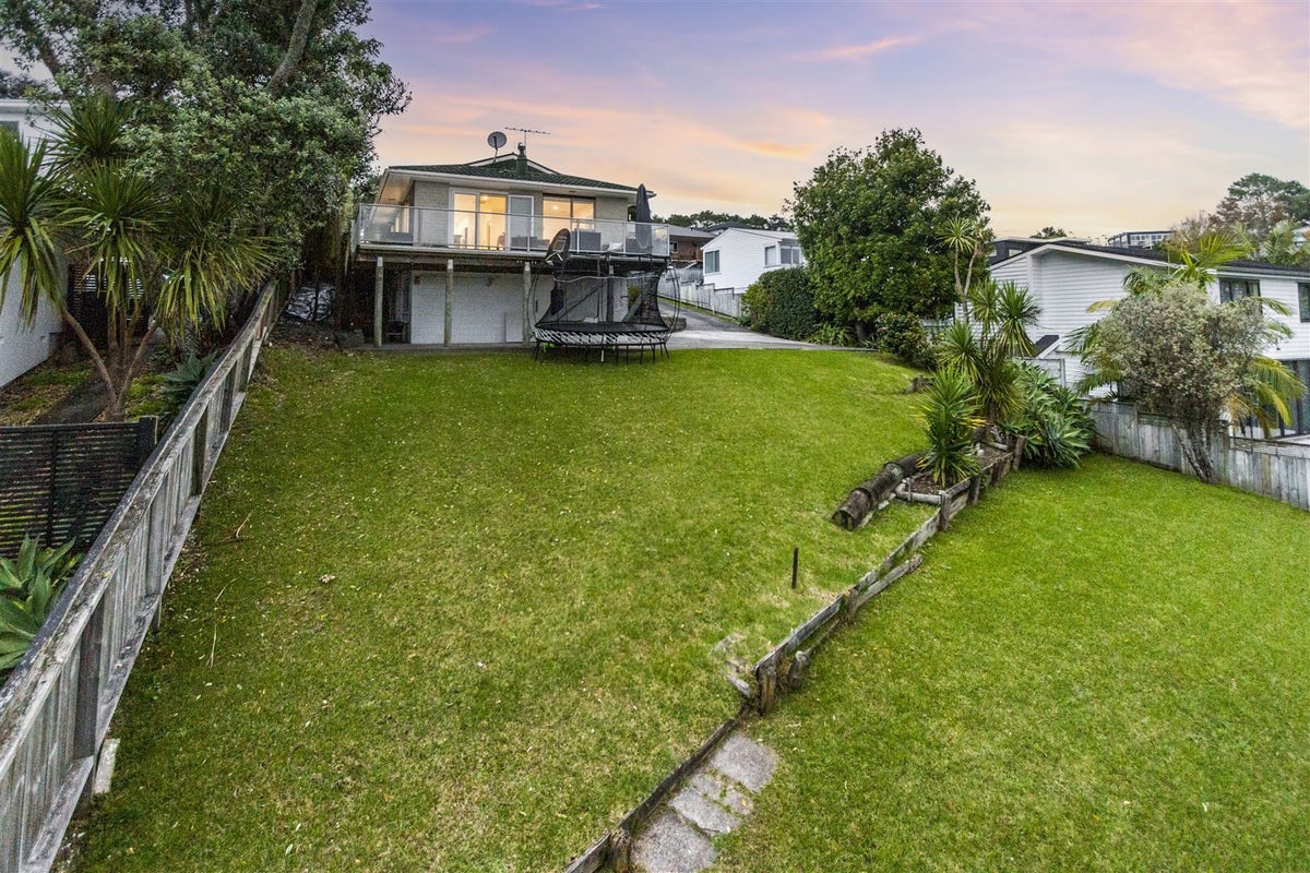 2/101 Kowhai Road, Mairangi Bay, Auckland - Carousel 1