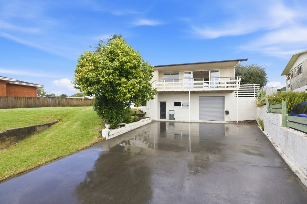 8 Slater Place, Te Puke, Te Puke - Carousel 1