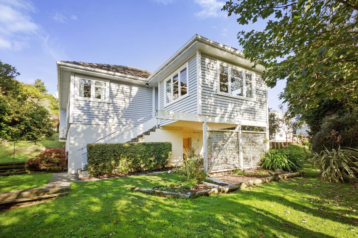 247 Middleton Road, Glenside, Wellington - Carousel 2