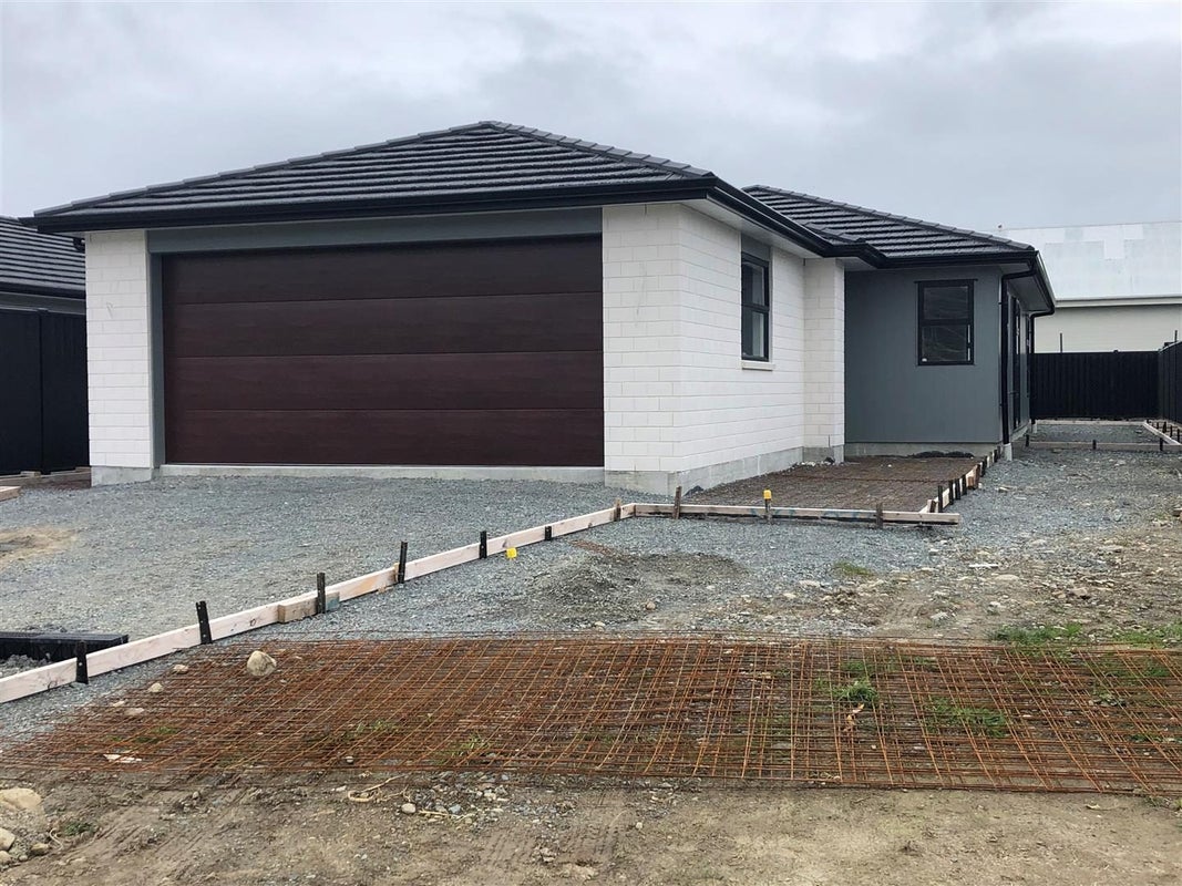 61 Cynisca Crescent, Wallaceville, Upper Hutt - Carousel 7