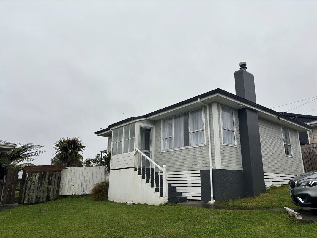 5 Te Puke Street, Titahi Bay, Porirua - Carousel 11