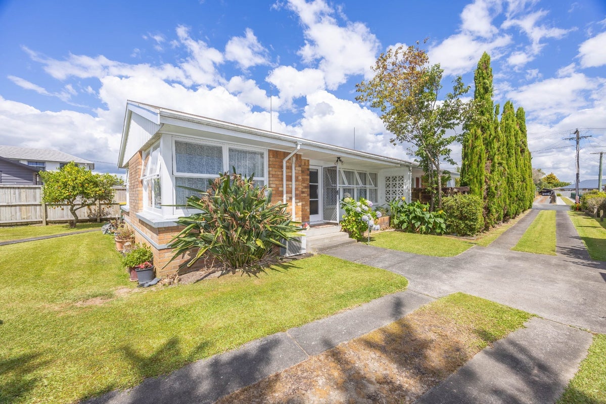 11B Ngaere Avenue, Chartwell, Hamilton - Carousel 1
