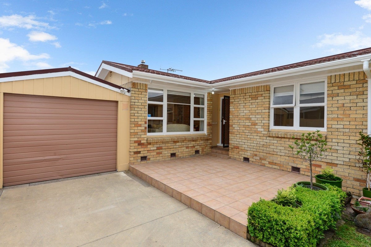 5 Cleveland Street, Bader, Hamilton - Carousel 27