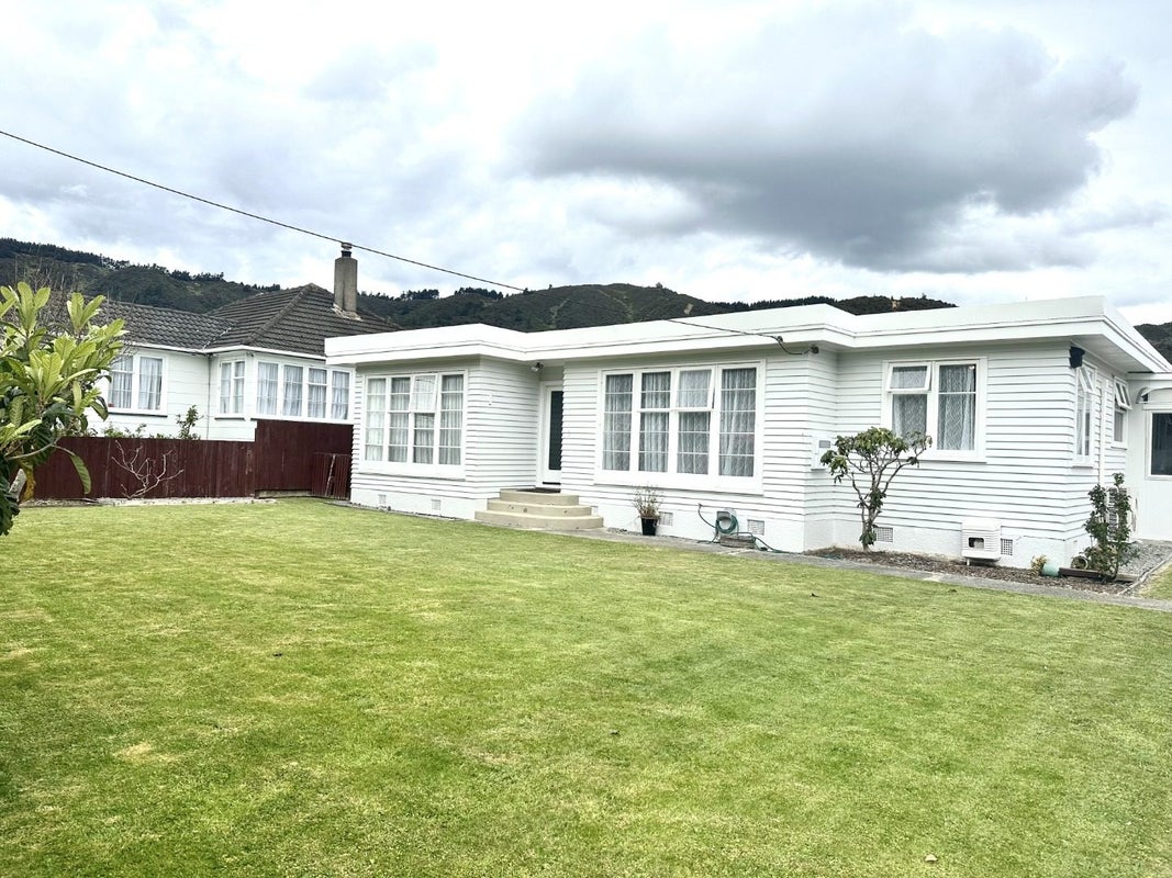 18 Langford Street, Naenae, Lower Hutt - Carousel 1