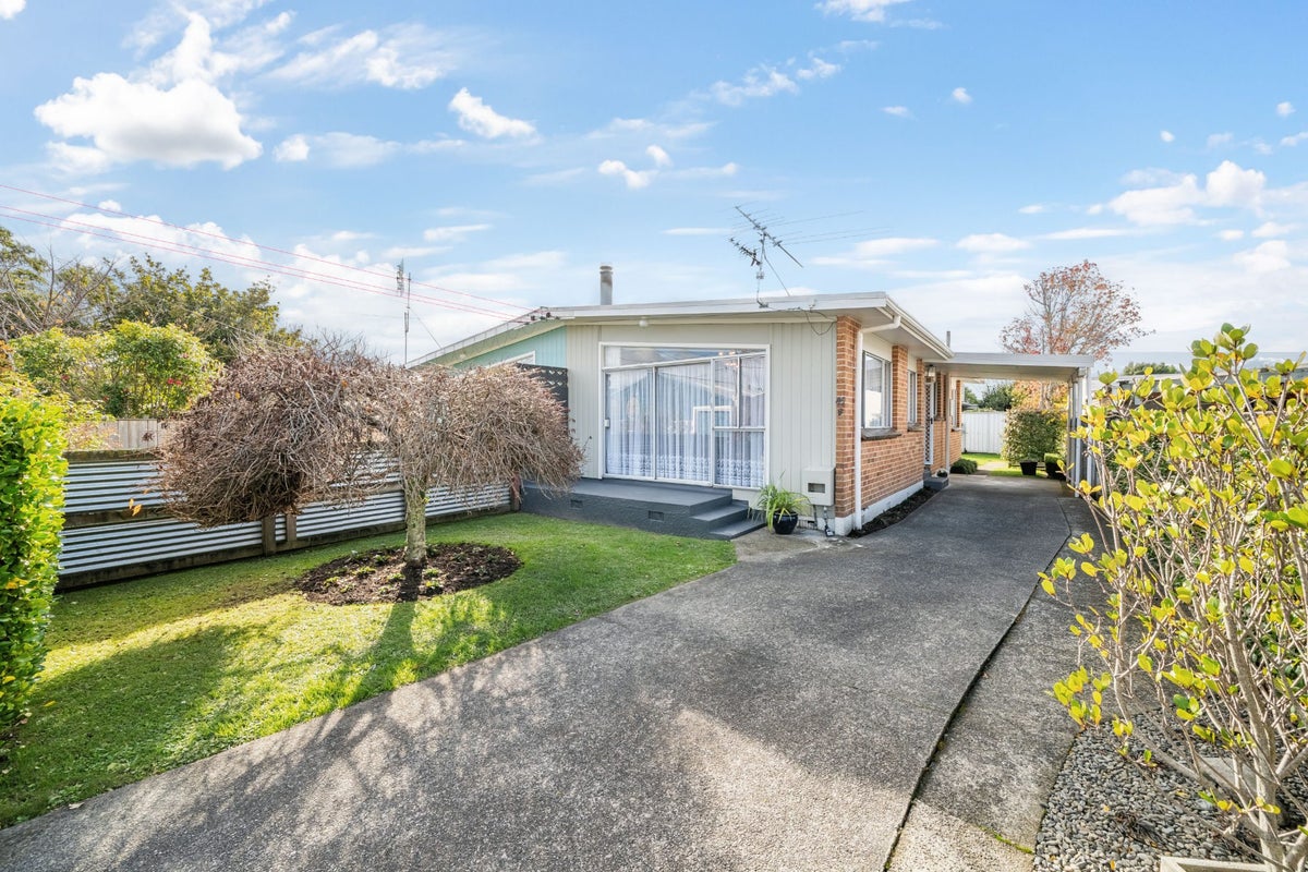 45B Ward Street, Trentham, Upper Hutt - Carousel 1