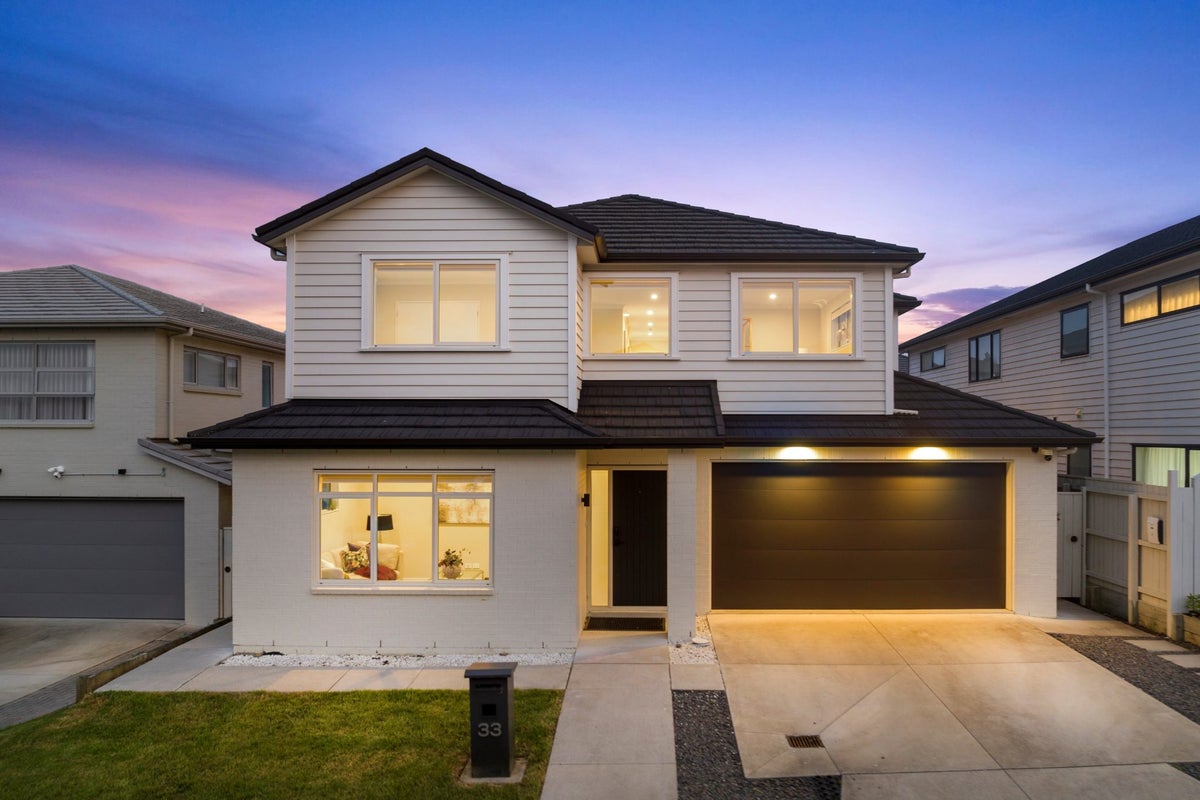 33 Nightingale Road, Flat Bush, Auckland - Carousel 28