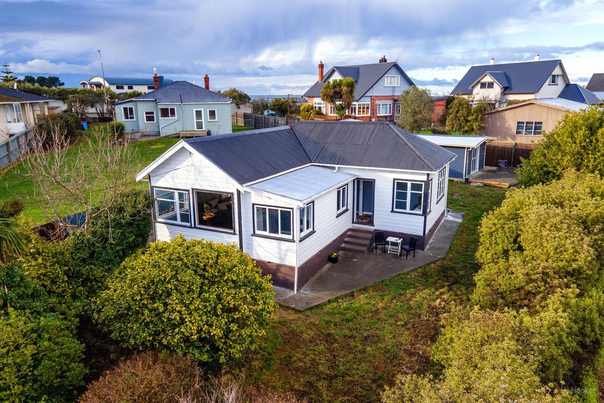 28 Luxmoore Road, Waimataitai, Timaru - Carousel 1