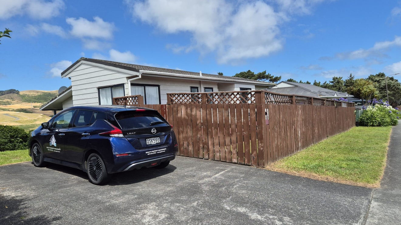 60 Guadeloupe Crescent, Grenada Village, Wellington - Carousel 29