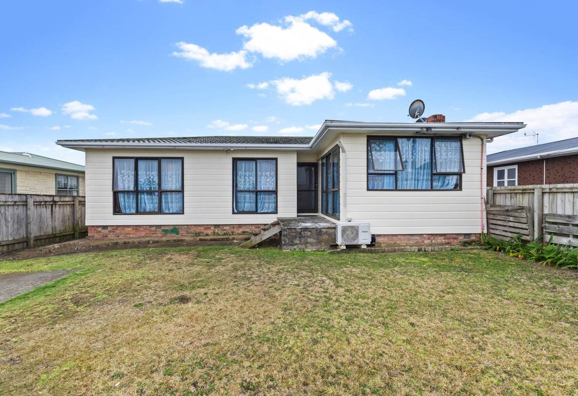 4 Grebe Street, Manurewa, Auckland - Carousel 1