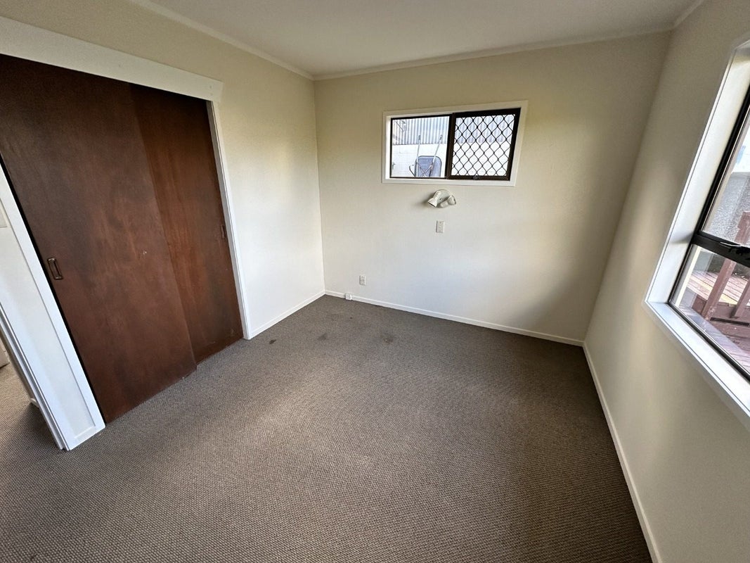 67 Donovan Street, Blockhouse Bay, Auckland - Carousel 2