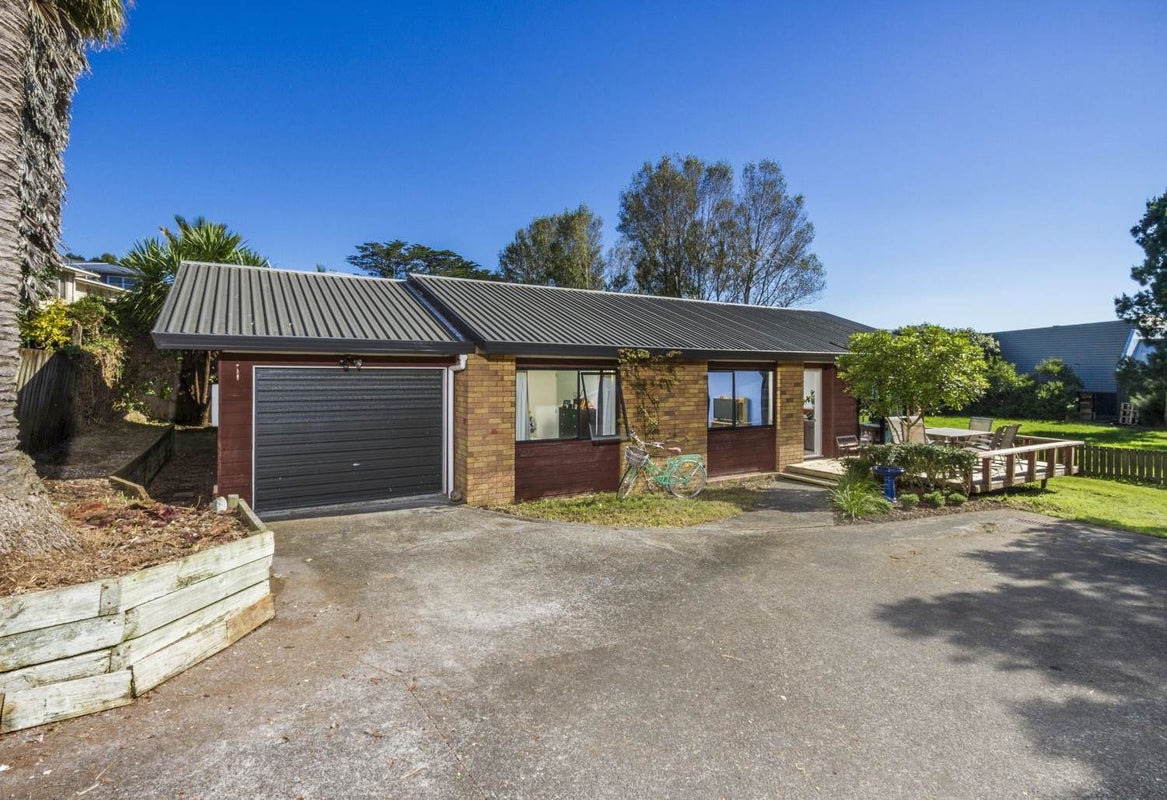 2/238 Sunset Road, Windsor Park, Auckland - Carousel 1