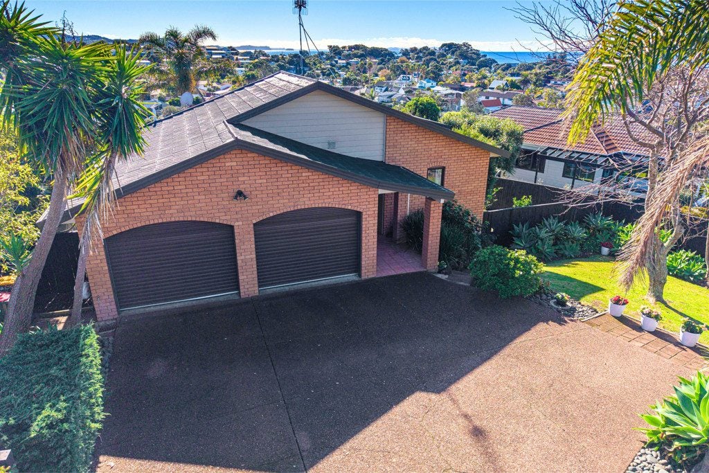 24 Halldene Terrace, Red Beach, Whangaparaoa - Carousel 2