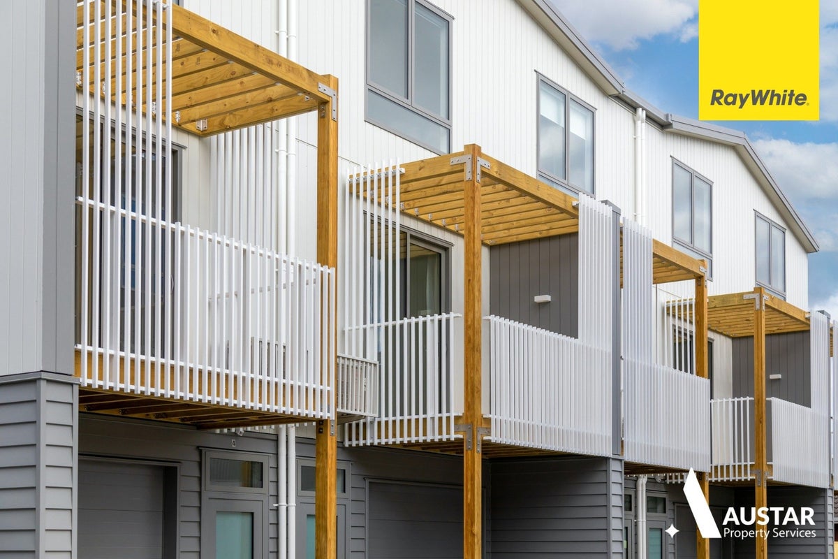 4/2 Moor Avenue, Te Atatu Peninsula, Auckland - Carousel 2