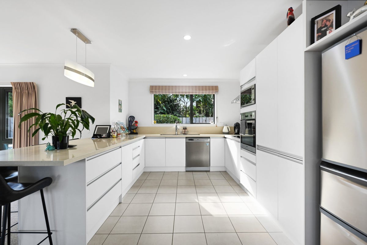 34 Ruby Court, Chartwell, Hamilton - Carousel 2