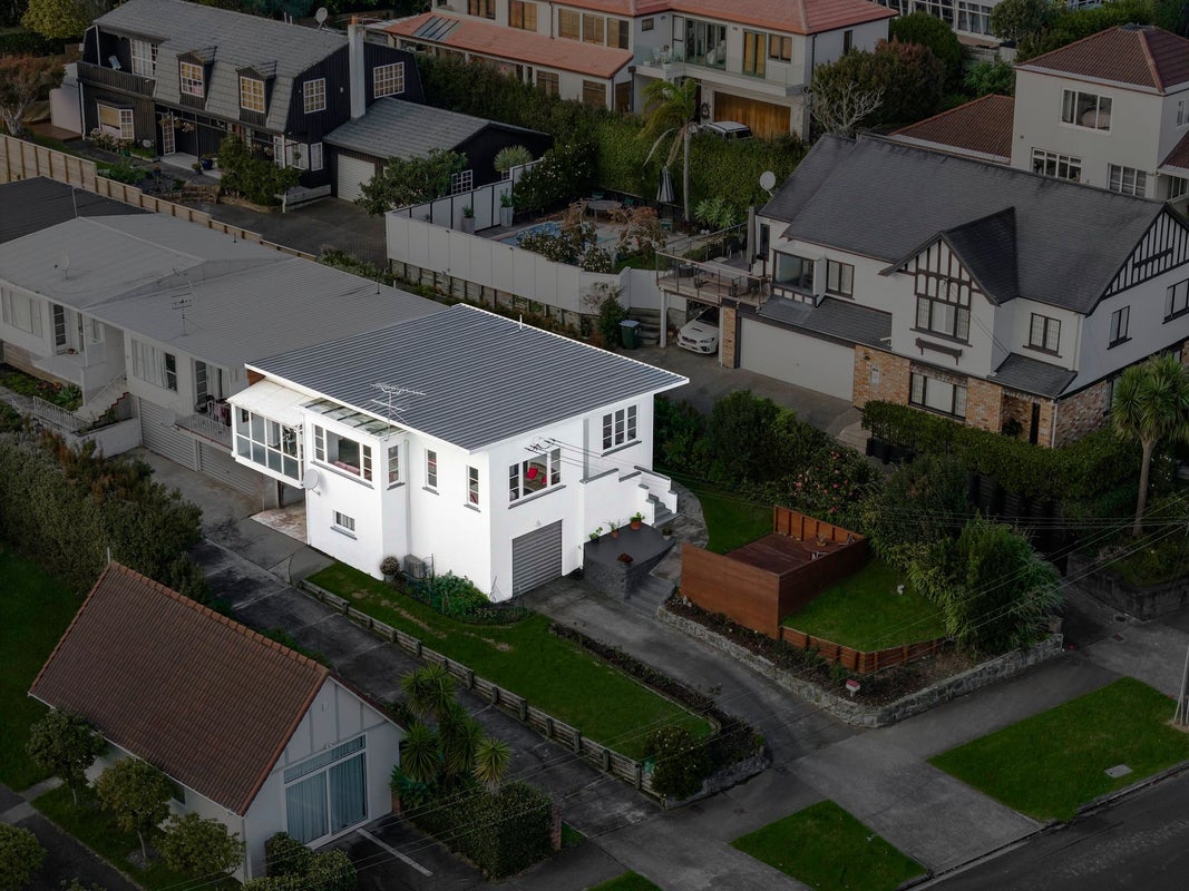 1/68 Atkin Avenue, Mission Bay, Auckland - Carousel 1