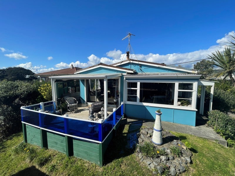 32 Dixie Street, Te Horo Beach - Carousel 1