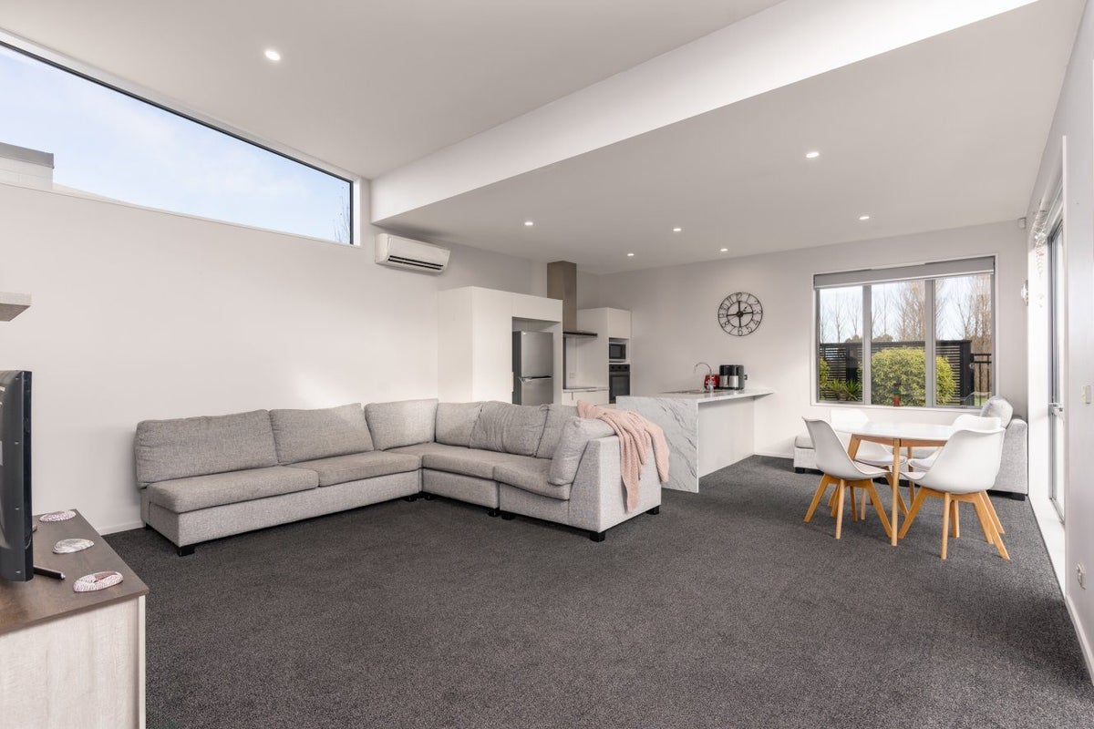 21 Caulfield Avenue, Halswell, Christchurch - Carousel 1