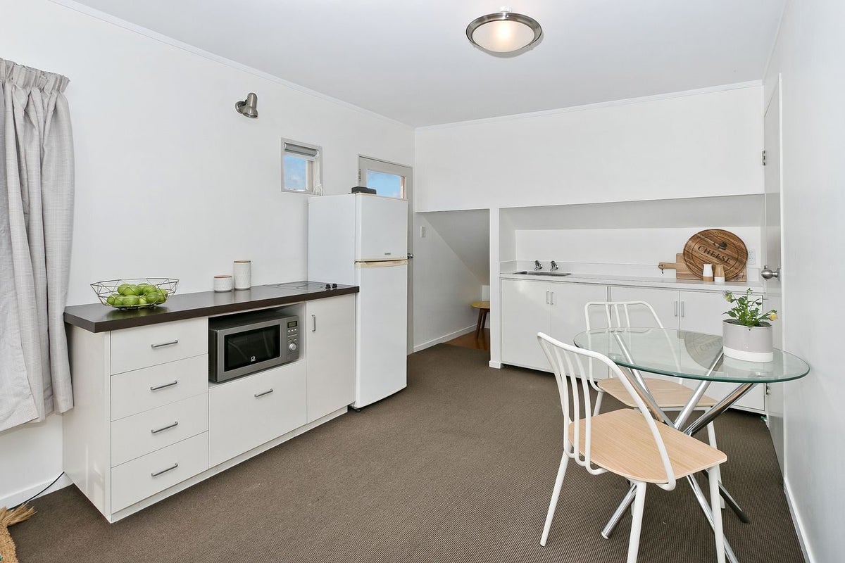 14 Tweed Street, Herne Bay, Auckland - Carousel 11