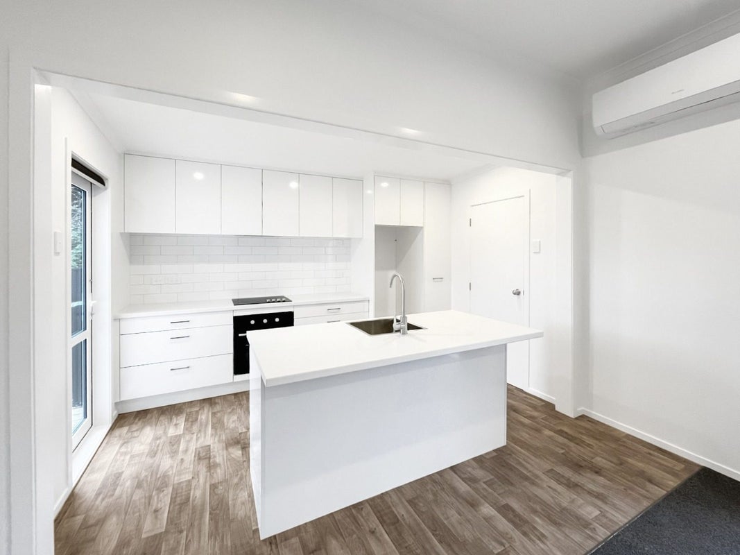 27 Glasgow Street, Takaro, Palmerston North - Carousel 2