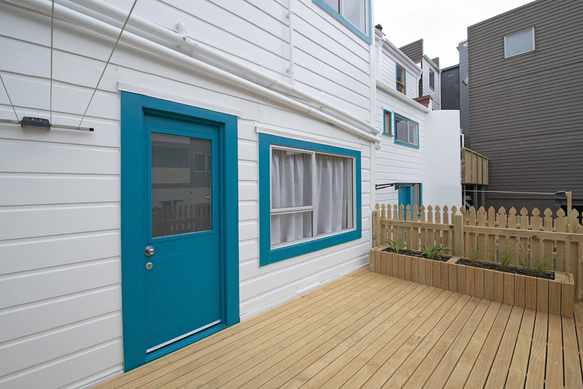 17 Hanson Street, Mount Cook, Wellington - Carousel 1