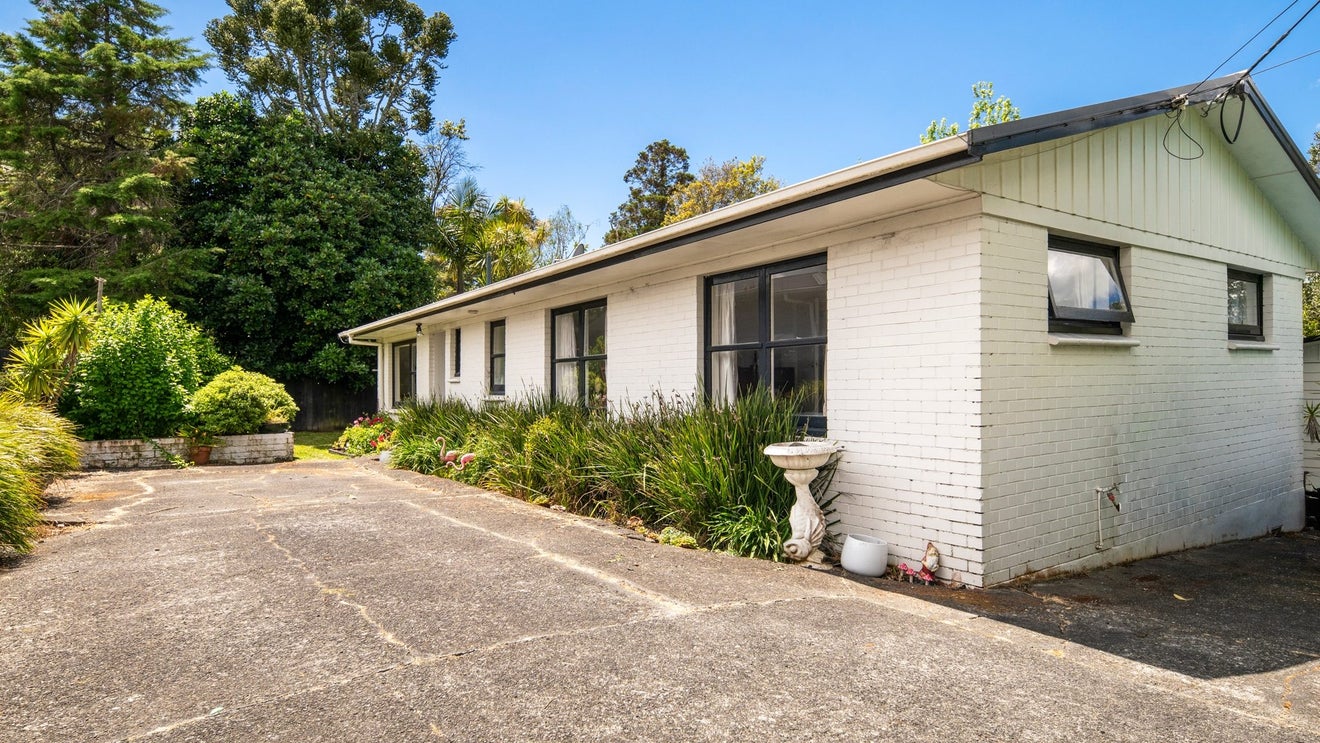 7B Woodvale Road, Glen Eden, Auckland - Carousel 1