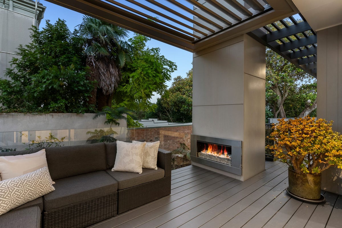 17B Saint Georges Bay Road, Parnell, Auckland - Carousel 1