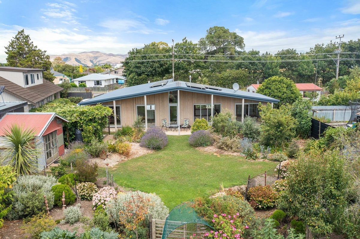 12 Old Renwick Road, Mayfield, Blenheim - Carousel 2