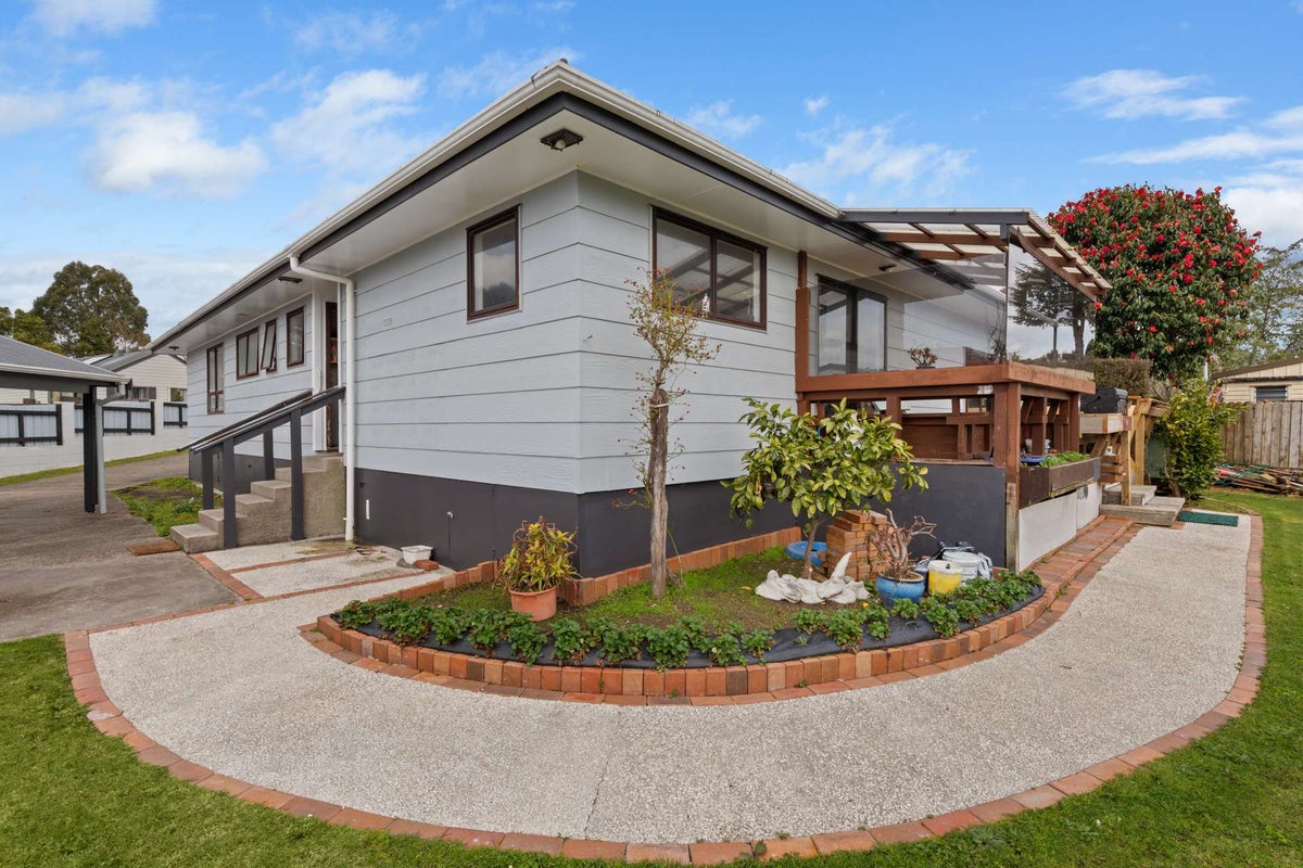 8 Onyx Place, Pukehangi, Rotorua - Carousel 1