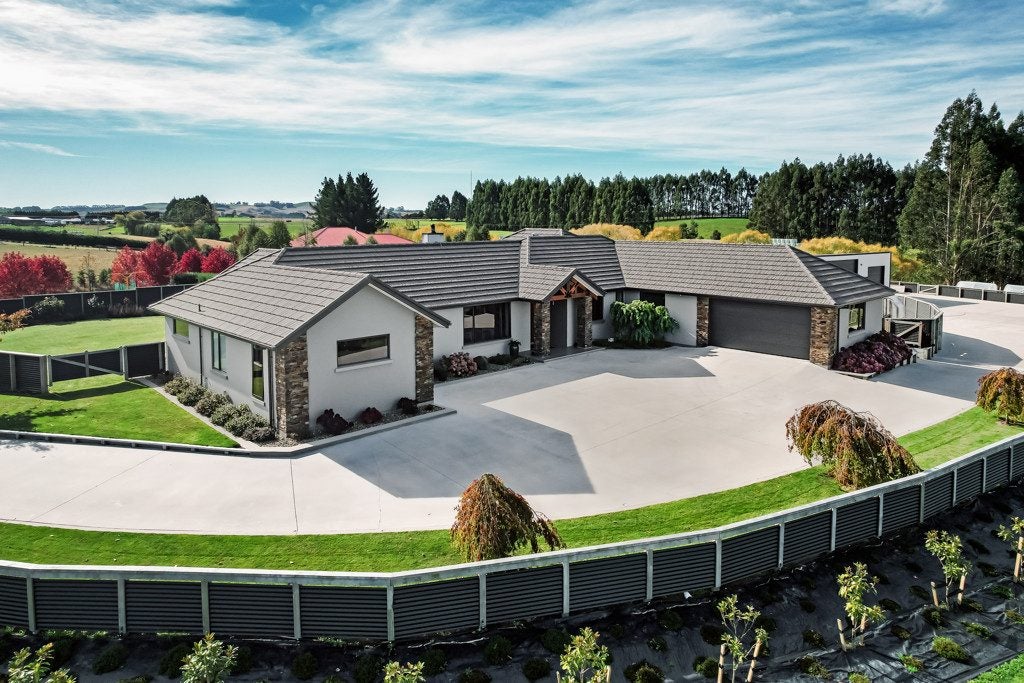 33D Charles Street, Weston, Oamaru - Carousel 1