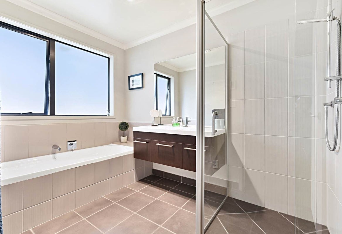 23 Columbia Crescent, Beachlands, Auckland - Carousel 2