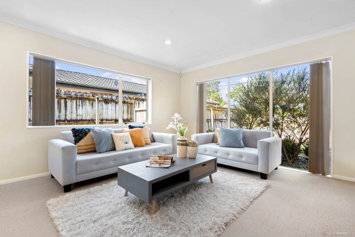 16 Ardkeen Place, East Tamaki, Auckland - Carousel 2