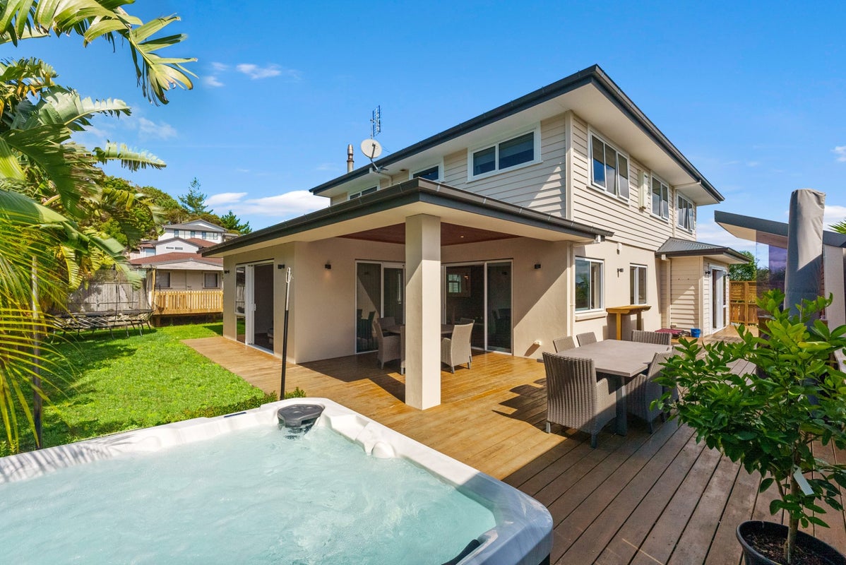 10A Mackay Drive, Greenhithe, Auckland - Carousel 1